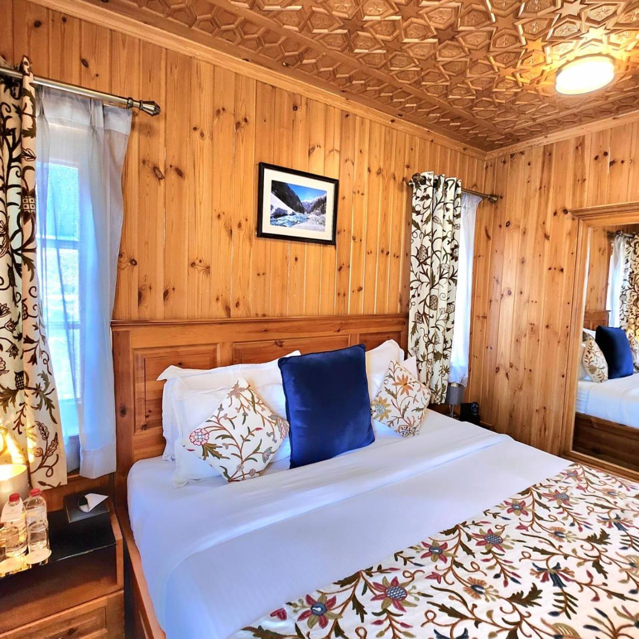 Shaw Inn By Stay Pattern Gulmarg Extérieur photo
